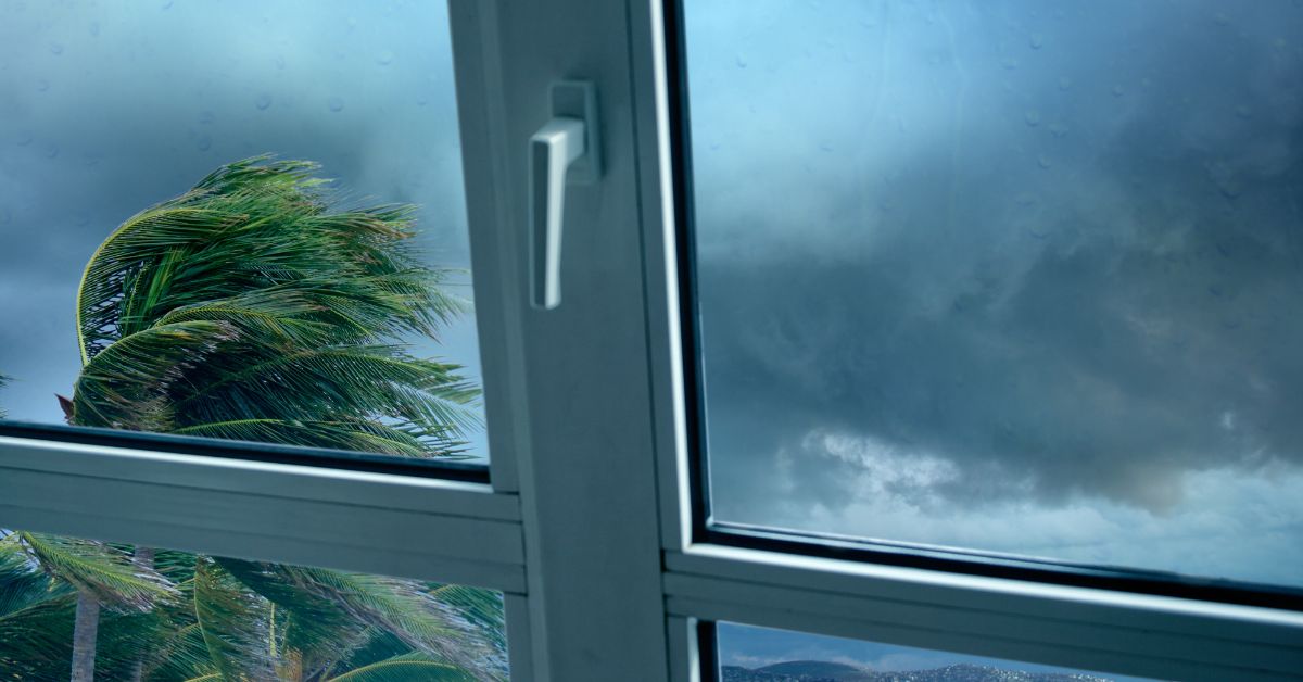 What’s the Difference Between Storm Windows and Regular Windows