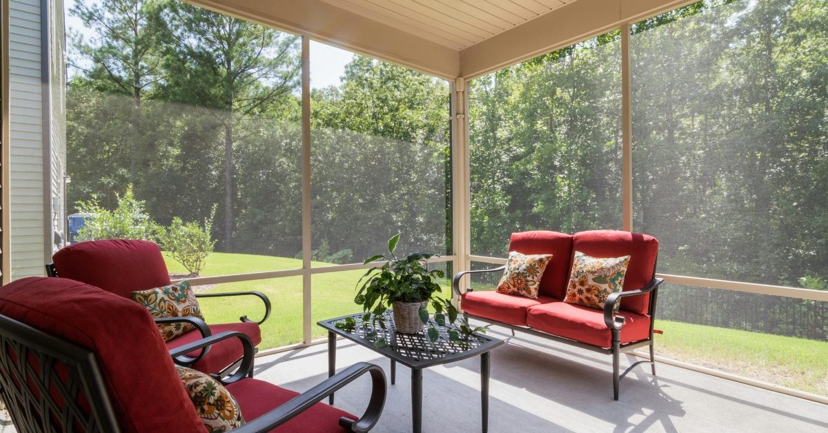 Practical Tips For Enjoying Your Screen Porch This Summer